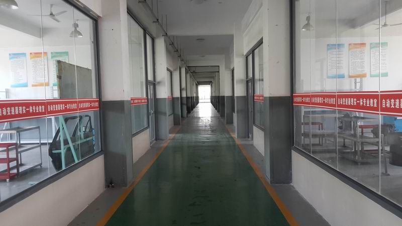 汽车工程学院