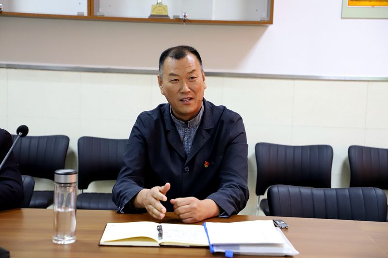 校党委领导班子开展“重读入党志愿、重温入党誓词、重忆入党经历、重问入党初心”活动