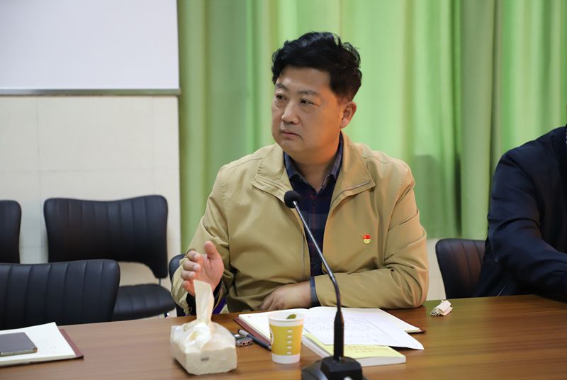 校党委领导班子开展“重读入党志愿、重温入党誓词、重忆入党经历、重问入党初心”活动