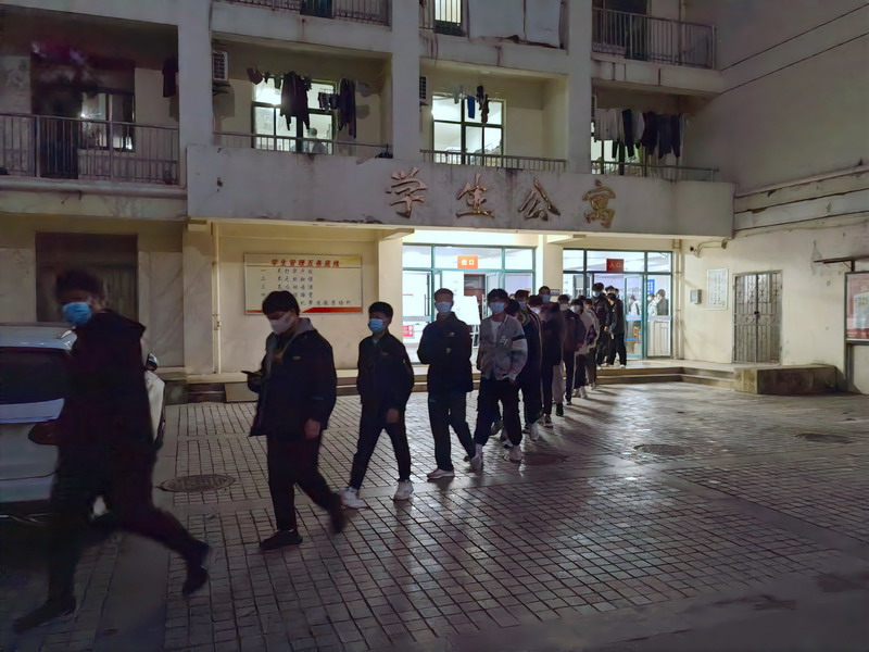 “两在两同”建新功:筑牢阻击疫情“防火墙”——我校从严从细从实做好校园疫情防控,确保师生身心健康