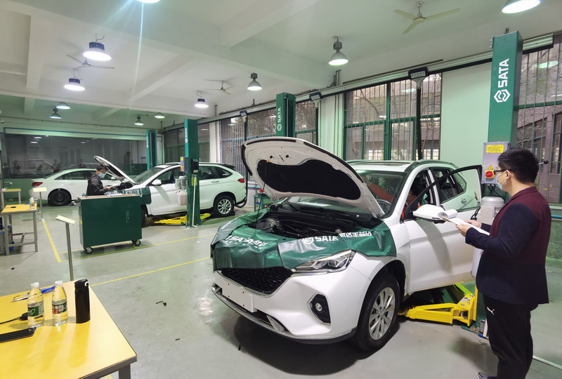 2021年徐州市职业学校汽车运用与维修项目技能大赛在我校成功举办