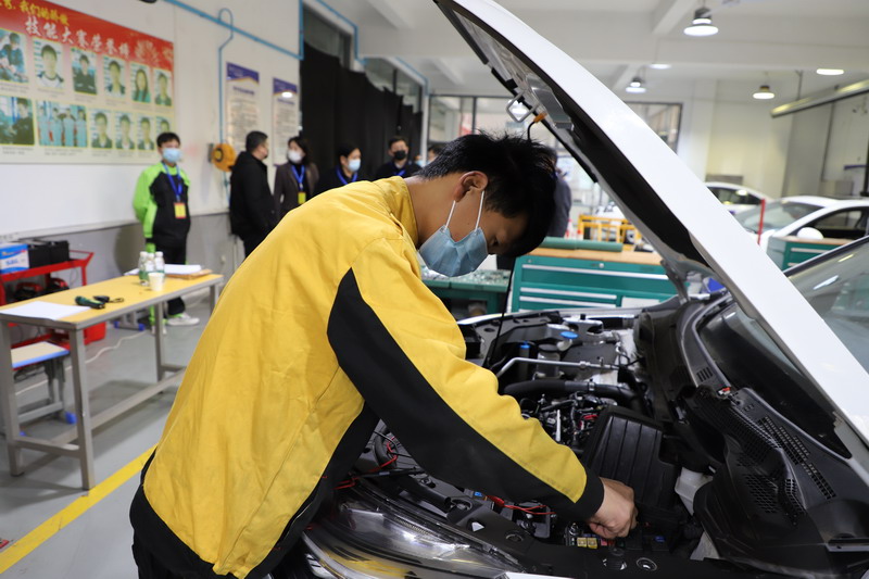 2022年徐州市職業學校汽車類項目和養老服務技能與社會照護類項目技能大賽在我校成功舉行